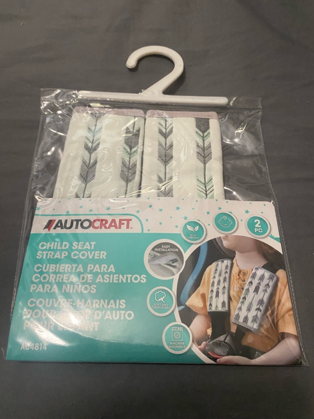 Kids Seat Strap Covers - White with Gray Arrow Print (2 pc)
